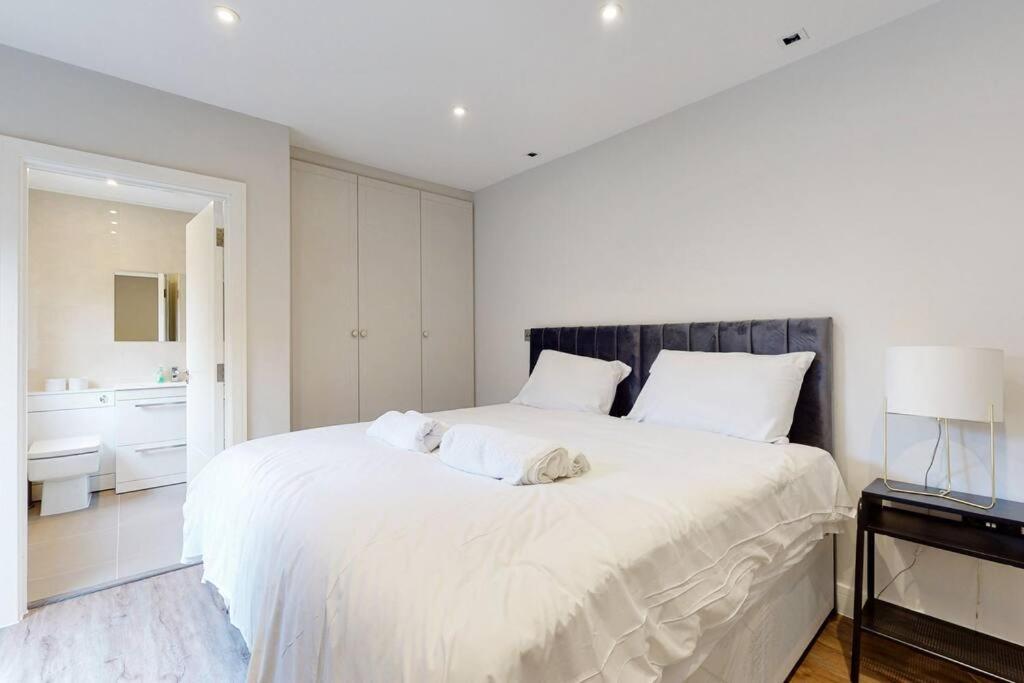 Elegant 2Bed Flat 10Min To Wimbledon Tennis Courts London Exteriör bild