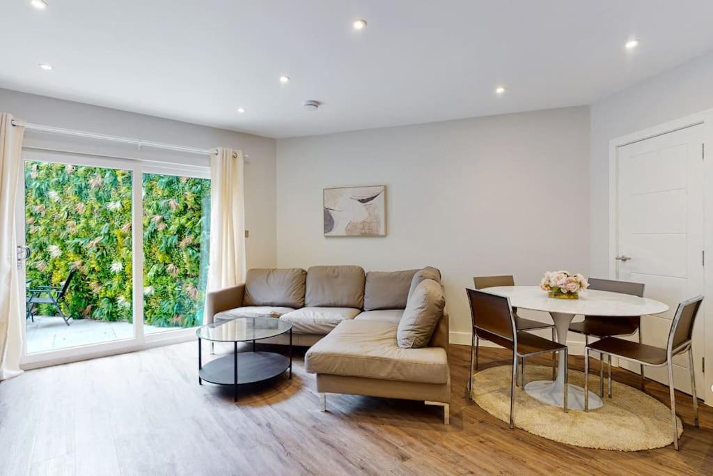 Elegant 2Bed Flat 10Min To Wimbledon Tennis Courts London Exteriör bild