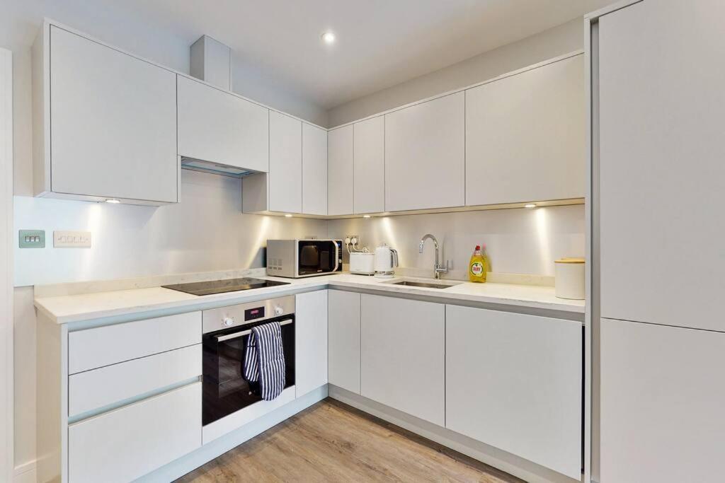 Elegant 2Bed Flat 10Min To Wimbledon Tennis Courts London Exteriör bild