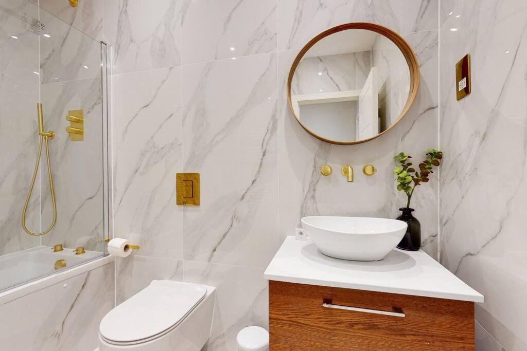 Elegant 2Bed Flat 10Min To Wimbledon Tennis Courts London Exteriör bild